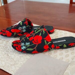 Charles David Cherry Embroidered Slides 9.5